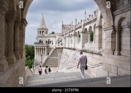 Vista del Bastione dei pescatori a Budapest, Ungheria Foto Stock