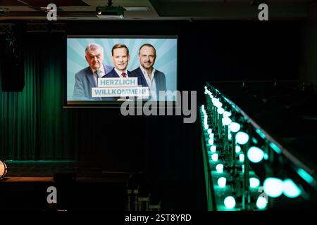 CDU Wahlkampfveranstaltung mit Hendrik Streeck a Bonn 17.02.2025 Sicherheitpolitische Veranstaltung mit NRW Landesinnenminister Herbert Reul, Prof. Dr. Peter Neumann und CDU Direktkandidat im Wahlkreis Bonn Prof. Dr. Hendrik STREECK im Brückenforum a Bonn Beuel Bonn Beuel Nordrhein-Westfalen 2025 Prof. Dr. Peter Neumann e candidato diretto della CDU nella circoscrizione di Bonn Prof. Dr. Hendrik STREECK presso la Brückenforum di Bonn Beuel Bonn Beuel Renania settentrionale Foto Stock