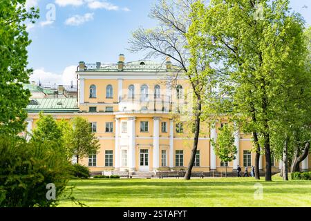 Giardino polacco e costruzione del museo-tenuta di G. R. Derzhavin, San Pietroburgo Foto Stock