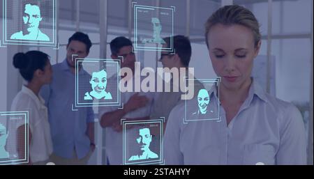 Immagine di foto e dati biometrici su diversi uomini d'affari in ufficio Foto Stock