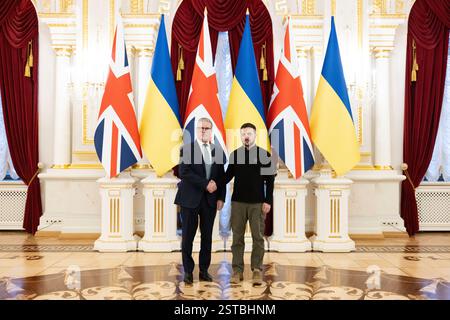 KIEV, UCRAINA - 16 gennaio 2025 - il primo ministro britannico Keir Starmer incontra Volodymyr Zelenskyy presidente dell'Ucraina durante una visita a Kiev, Ucraina - Foto Stock