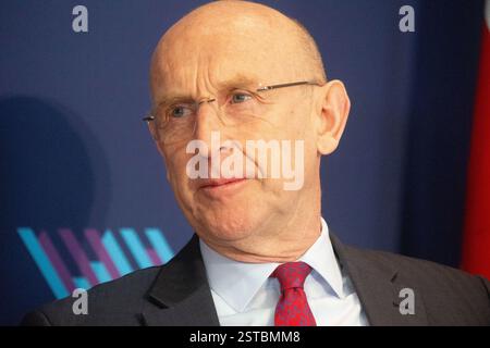 Londra, Inghilterra, Regno Unito. 18 febbraio 2025. Il segretario alla difesa britannico JOHN HEALEY tiene un discorso all'Institute for Government, in quanto il Regno Unito considera l'invio di truppe di mantenimento della pace in Ucraina in caso di accordo di pace. (Credit Image: © Tayfun Salci/ZUMA Press Wire) SOLO PER USO EDITORIALE! Non per USO commerciale! Foto Stock