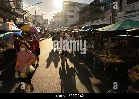 Hatyai, Thailandia - 26 agosto 2024: Scena mattutina del mercato Kim Yong Foto Stock