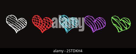 Set di colorate insegne di cuori disegnate da una matita di cera. Ama i simboli in stile doodle. Collezione di elementi disegnati a mano dai cuori dei bambini ombreggiati con diagonale Illustrazione Vettoriale