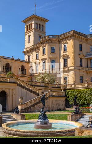 Isola di Wight, Regno Unito - 3 maggio 2023: Una vista alla splendida Osborne House - l'ex residenza della Regina Vittoria i, situata a East Cowes sull'Isola Foto Stock