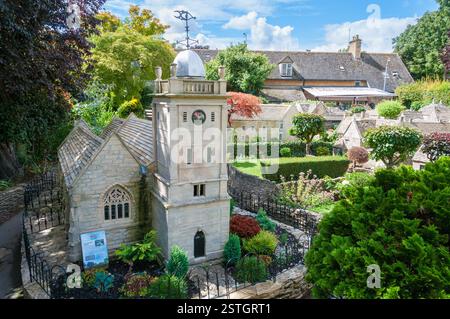 Bourton on the Water Model Village view, Gloucestershire, Regno Unito Foto Stock