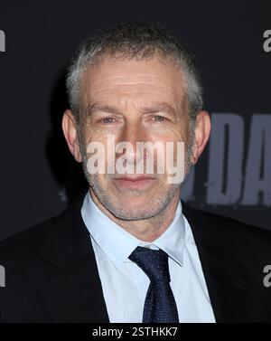 New York, Stati Uniti. 18 febbraio 2025. Mark Ivanir partecipa alla prima mondiale "Zero Day" di Netflix tenutasi presso il Plaza Hotel il 18 febbraio 2025 a New York, New York © Steven Bergman/AFF-USA. Credito COM: AFF/Alamy Live News Foto Stock