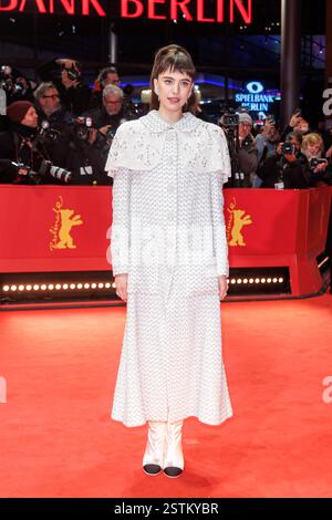 Berlinale - la cosa con le piume Premiere Margaret Qualley bei der Premiere zu the Thing with Feathers anlässlich der 75. Berlinale im Berlinale Palast AM 18.02.2025 a Berlino. *** Berlinale The Thing with Feathers Premiere Margaret Qualley alla prima di The Thing with Feathers in occasione della 75a Berlinale al Berlinale Palast il 18 febbraio 2025 a Berlino Copyright: xx Foto Stock