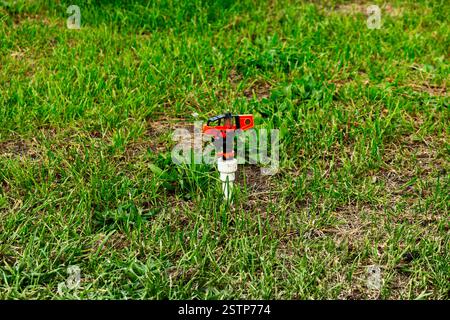 L'irrigatore per prati non funziona in estate Foto Stock