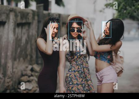 Riconoscimento facciale nella fotografia con l'intelligenza artificiale Foto Stock