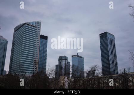 Varsavia, Polonia. 26 gennaio 2025 - skyline di Varsavia con grattacieli moderni. Foto Stock
