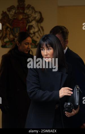 Il suicidio di un soldato lasciato terrorizzato dopo essere stato aggredito sessualmente dal suo superiore è stato, in parte, causato dalla gestione da parte dell'esercito britannico del suo compagno Foto Stock