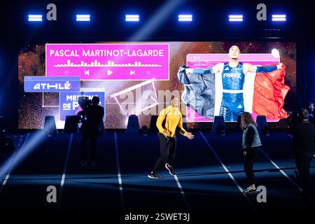 Parigi, Francia. 9 febbraio 2025. Pascal Martinot-Lagarde, atleta francese, viene presentato durante il Paris Indoor Meeting. Gli Athletics sono tornati all'Accor Arena per l'ottava edizione del Paris Indoor Meeting 2025. Dozzine di atleti hanno partecipato a 7 diverse competizioni, come i 60 metri per uomo e donna, gli ostacoli da 60 metri per uomo e donna, il salto lungo e il salto con l'asta maschile. Credito: SOPA Images Limited/Alamy Live News Foto Stock