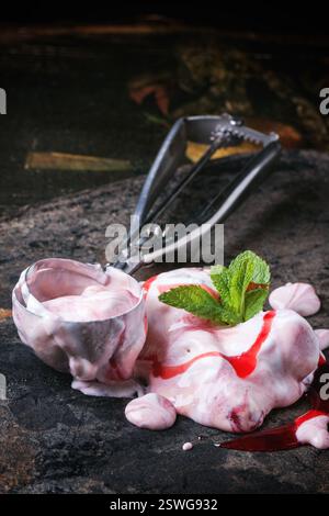 Gelato alla fragola Foto Stock