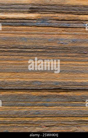 Strati di roccia arenaria a Yesnaby, nelle Orcadi Foto Stock