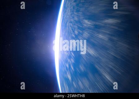 Pianeta Terra dallo spazio, lunga esposizione. Miglioramento digitale di un'immagine da parte della NASA. Foto Stock