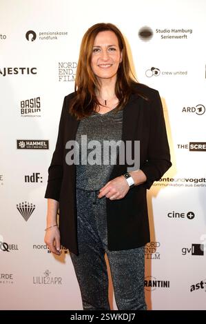 Ulrike Frank bei der 12. Verleihung der DAfFNE-Auszeichnung 2025 im Babilonia. Berlino, 21.02.2025 *** Ulrike Frank alla dodicesima cerimonia del DAfFNE Award 2025 a Babylon Berlin, 21 02 2025 foto:XT.xBartillax/xFuturexImagex daffne 5214 Foto Stock