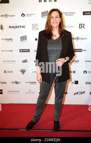 Ulrike Frank bei der 12. Verleihung der DAfFNE-Auszeichnung 2025 im Babilonia. Berlino, 21.02.2025 *** Ulrike Frank alla dodicesima cerimonia del DAfFNE Award 2025 a Babylon Berlin, 21 02 2025 foto:XT.xBartillax/xFuturexImagex daffne 5213 Foto Stock