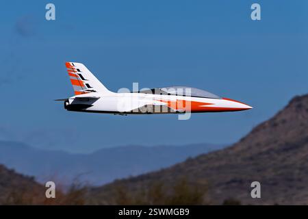 AMP RC Park 2-15-2025 Phoenix, AZ, USA modello radiocomandato con motore Turbo jet che si esibisce presso l'Arizona Model Pilots Society Jet Jam Foto Stock