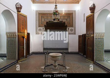 Il Bahia Palace di Marrakech è un vasto palazzo progettato in modo complesso con 160 camere, cortili e 8 acri di giardini. Foto Stock