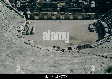 Rovina dell'anfiteatro nell'antica città Licia di Myra, Turchia Foto Stock