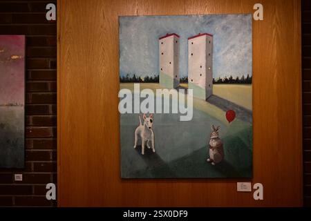 Markaryd, Kronoberg, Svezia. 21 febbraio 2025. Libreria Markaryd. Mostra d'arte. Foto Stock