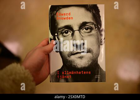 Markaryd, Kronoberg, Svezia. 21 febbraio 2025. L'autobiografia di Edward Snowden. Foto Stock
