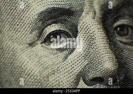 Ritratto di Ben Franklin sulla banconota da 100 dollari in macro Foto Stock