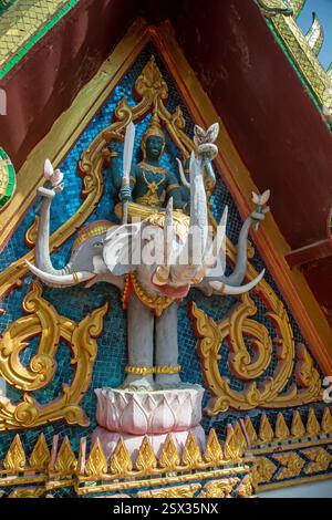 Wat Plai Laem, Bophut, Koh Samui, Thailandia, 10 febbraio, 2025, attrazioni nel tempio Foto Stock