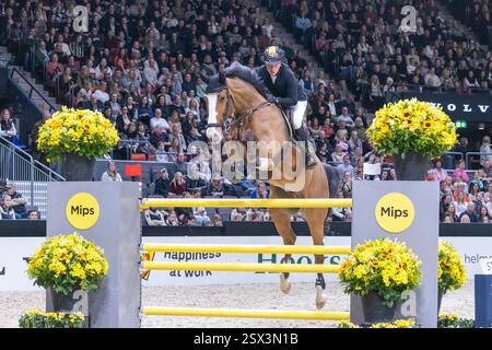Gothenburg, Svezia. 22 febbraio 2025. Philipp Schulze Topphoff per la Germania con la sua Vivantas durante il Gothenburg Trophy. Crediti: Per Ljung/Alamy Live News Foto Stock