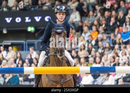 Gothenburg, Svezia. 22 febbraio 2025. Hannes Ahlmann per la Germania con il suo Armison durante il Gothenburg Trophy. Crediti: Per Ljung/Alamy Live News Foto Stock