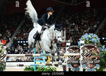Gothenburg, Svezia. 22 febbraio 2025. Wilma Hellström di Svezia con Eleven durante il Gothenburg Trophy presentato da Volvo Cars al Gothenburg Horse Show il 22 febbraio 2025, Gothenburg, Svezia (foto di Maxime David - MXIMD Pictures) crediti: MXIMD Pictures/Alamy Live News Foto Stock