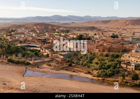 Ait Benhaddou è uno storico ksar lungo l'ex percorso carovaniero tra il Sahara e Marrakech in Marocco. Foto Stock