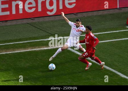 COLONIA, GERMANIA - 23 FEBBRAIO 2025: + - partita di calcio della 2.Bundesliga 1.FC Koeln vs fortuna Duesseldorf 1895 al Rhein energie Stadion. Foto Stock