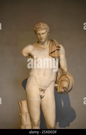 Roma. Italia. Il Belvedere Hermes, II C (era Adrianica) copia romana derivata da un originale greco della scuola di Prassitele, IV C a.C. Museo Pio Foto Stock