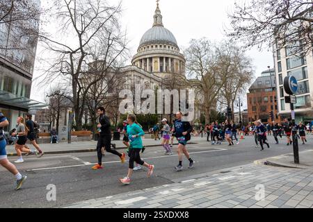 Cancer Research UK London Winter Run, 10th Anniversary febbraio 2025 Foto Stock