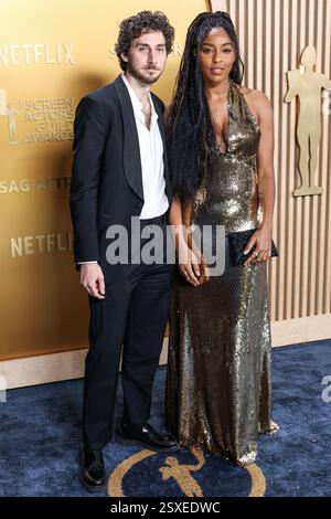 Los Angeles, Stati Uniti. 23 febbraio 2025. LOS ANGELES, CALIFORNIA, USA - 23 FEBBRAIO: Jessica Williams arriva al 31° Annual Screen Actors Guild Awards tenutosi presso lo Shrine Auditorium e Expo Hall il 23 febbraio 2025 a Los Angeles, California, Stati Uniti. (Foto di Xavier Collin/Image Press Agency) credito: Image Press Agency/Alamy Live News Foto Stock