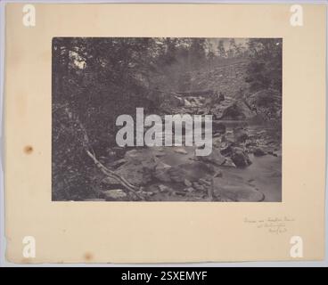 Fotografia di Andrew Joseph Russell, scattata nei pressi di Arlington Mills nel maggio 1863. La stampa in argento all'albume cattura una scena della guerra di secessione americana, mostrando il paesaggio intorno ad Arlington Mills durante la guerra. Foto Stock