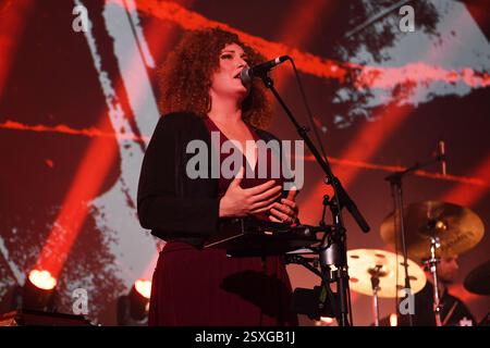 REGNO UNITO. 22 febbraio 2025. LONDRA, INGHILTERRA - 22 FEBBRAIO: Marina Mårtensson di "Laibach" si esibisce all'Islington Assembly Hall il 22 febbraio 2025 a Londra, Inghilterra. CAP/Mar © Mar/Capital Pictures credito: Capital Pictures/Alamy Live News Foto Stock