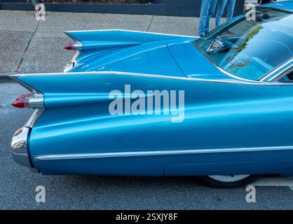 1959 Cadillac Coupe de Ville Classic American Cruiser a due porte presso il Cooly Rocks On a Coolangatta, Gold Coast, Quuensland, Australia Foto Stock