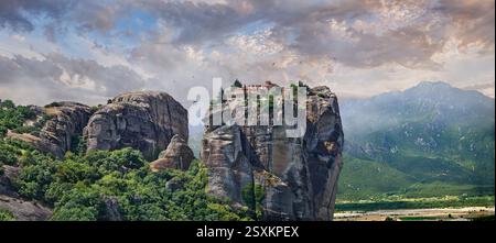 Meteora medievale Monastero topp della Santissima Trinità, (Agia Triada, Ayías Triádhos, Ayia Triada) Meteora, Grecia Foto Stock