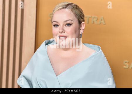 LOS ANGELES, CALIFORNIA, Stati Uniti d'America - 23 FEBBRAIO: Nicola Coughlan, indossando un look Dior personalizzato e diamanti Bucherer, arriva al 31° Annual Screen Actors Guild Awards tenutosi presso lo Shrine Auditorium e Expo Hall il 23 febbraio 2025 a Los Angeles, California, Stati Uniti. (Foto di Gregg DeGuire/Image Press Agency) Foto Stock