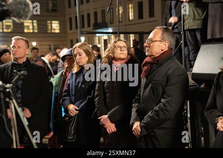 Dimostrazione Ucraina per il 3 ° anniversario della guerra di Russia contro l'Ucraina Foto Stock