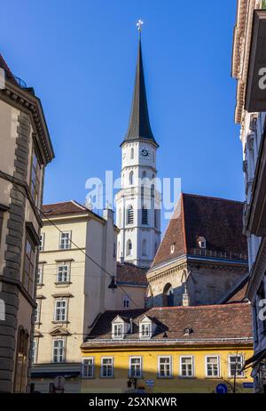 Chiesa di San Michele dalla Stallburggasse Vienna Austria Foto Stock