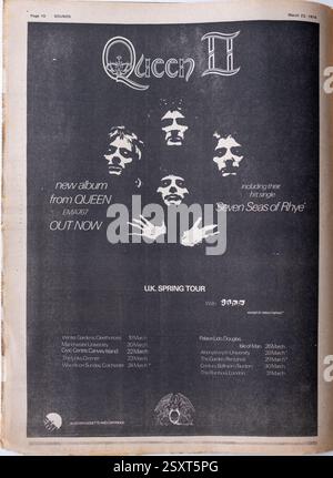 Full Page Advert in un numero Vintage anni '1970 del SOUNDS Rock and Pop Music Paper per il gruppo QUEEN e il loro nuovo album Queen II Foto Stock