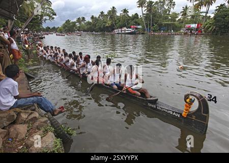 Nehru Trophy Boat Racing nel lago Punnamada ad Alleppey, Kerala, India Foto Stock