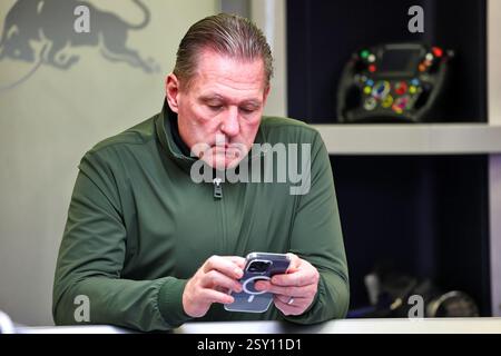 Sakhir, Bahrein. 26 febbraio 2025. Jos Verstappen (NLD). 26.02.2025. Formula 1 Testing, Sakhir, Bahrain, Day One. Il credito fotografico dovrebbe essere: XPB/Alamy Live News. Foto Stock