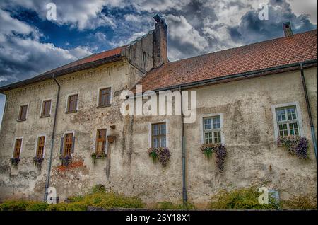 Dundaga. Castello di Dundaga. Il castello di Dundaga è il più grande nel nord di Kurzeme. Anche se il castello fu significativamente modernizzato durante la ricostruzione Foto Stock