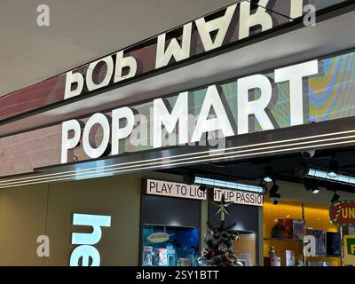 Hong Kong, Cina - 13 dicembre 2023. Negozio POP Mart. Foto Stock