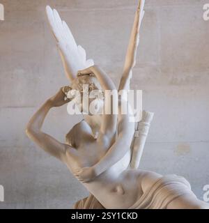 Psyche resuscitato dal bacio di Cupido – Un capolavoro di scultura neoclassica di Antonio Canova Foto Stock
